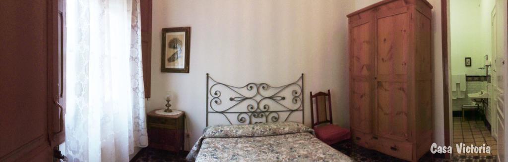 Affittacamere Casa Victoria La Vilella Baixa Esterno foto
